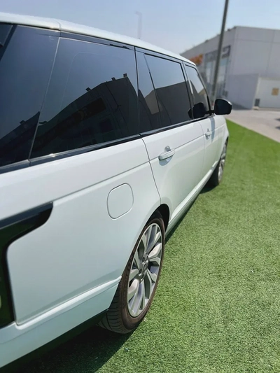  Range Rover vogue L super charged V8 Gcc-15