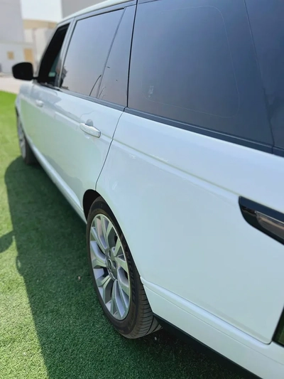  Range Rover vogue L super charged V8 Gcc-18