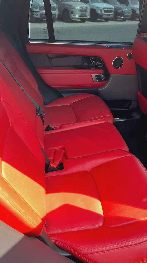  Range Rover vogue L super charged V8 Gcc