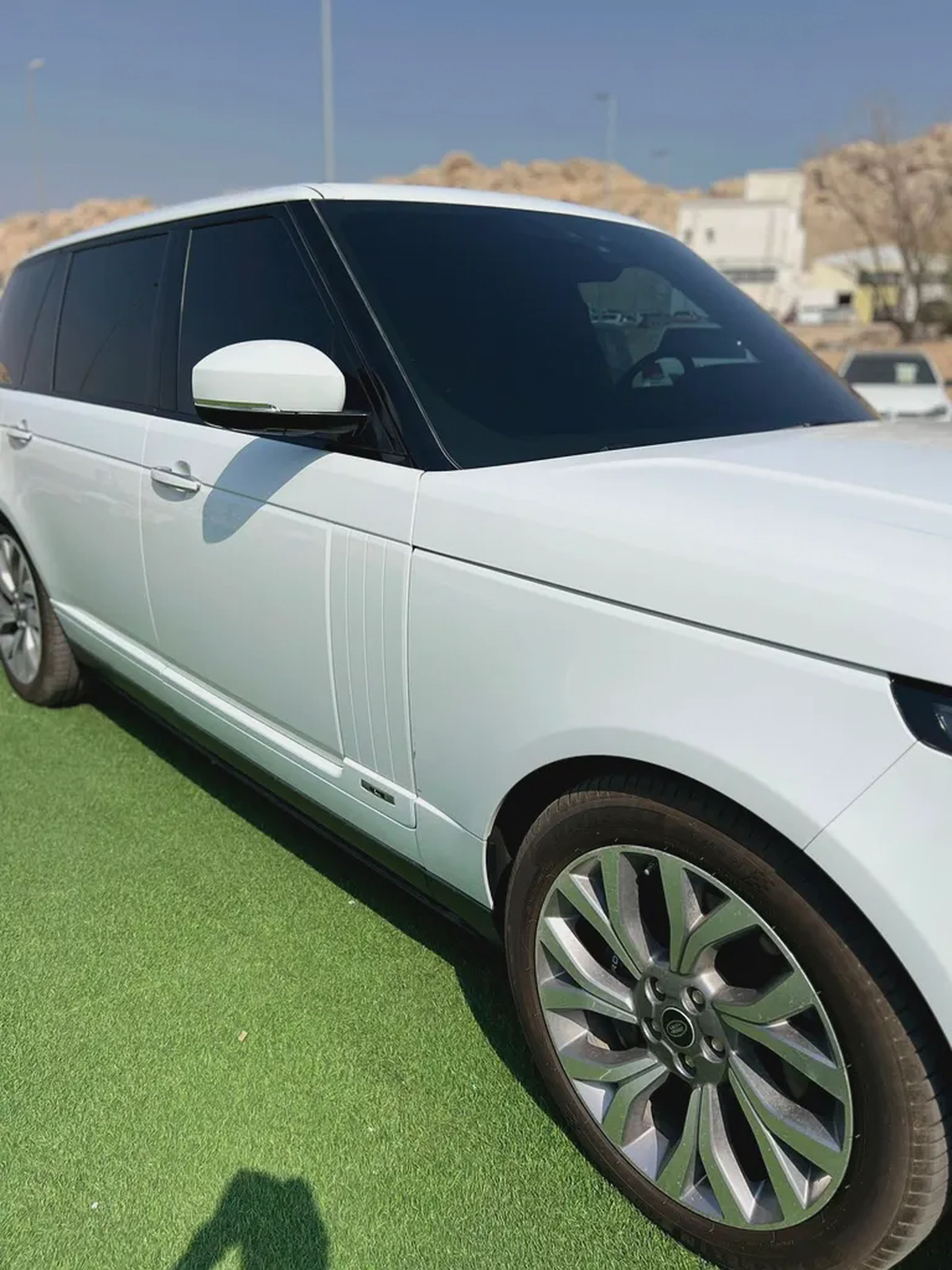  Range Rover vogue L super charged V8 Gcc-17-17