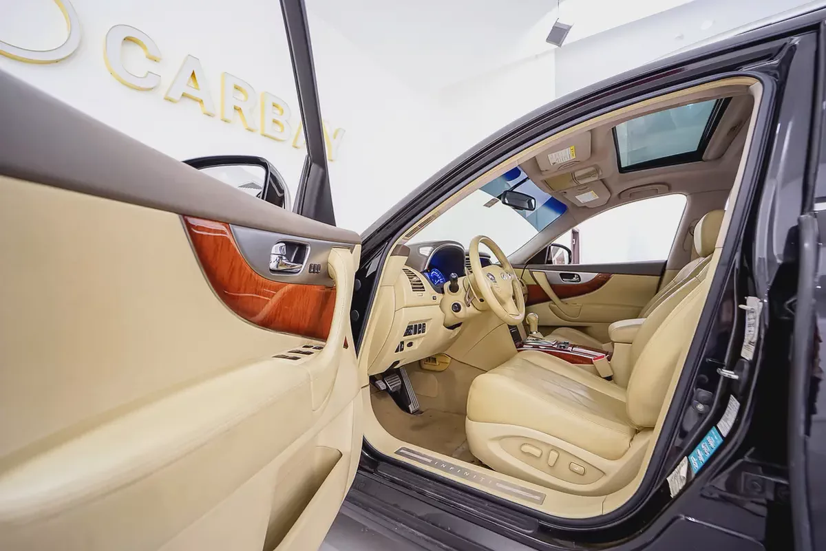 AED 985 PM | INFINITY QX70 LUXURY 2015 | WELL MAINTAINED | 1 YEAR WARRANTY | GCC-8-8