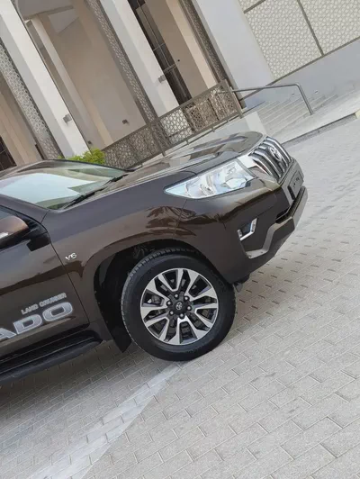 Toyota Prado VXR 2022 | Top Full Option GCC Specs V6 4.0L Interior and Exterior Excellent Condition-9