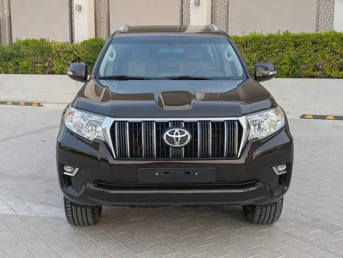 Toyota Prado VXR 2022 | Top Full Option GCC Specs V6 4.0L Interior and Exterior Excellent Condition-2-2