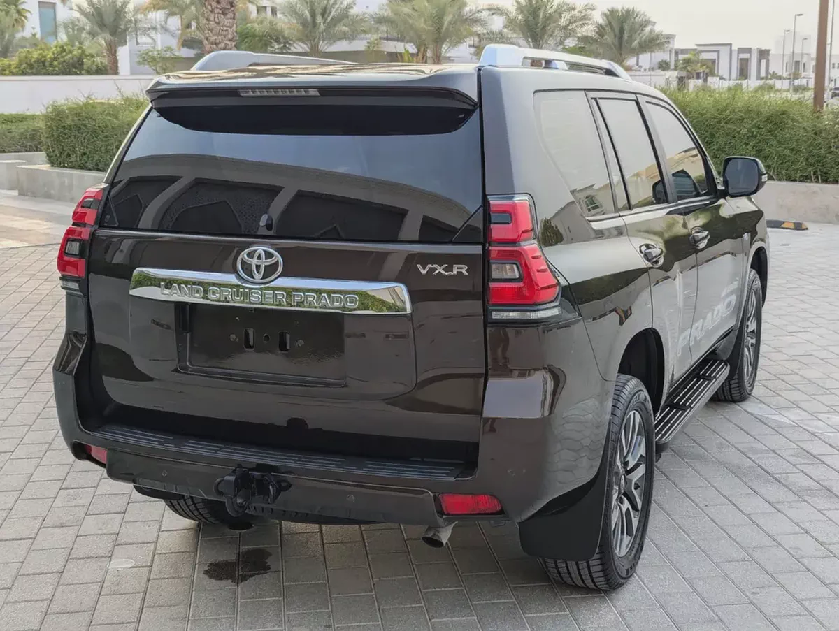 Toyota Prado VXR 2022 | Top Full Option GCC Specs V6 4.0L Interior and Exterior Excellent Condition-3-3