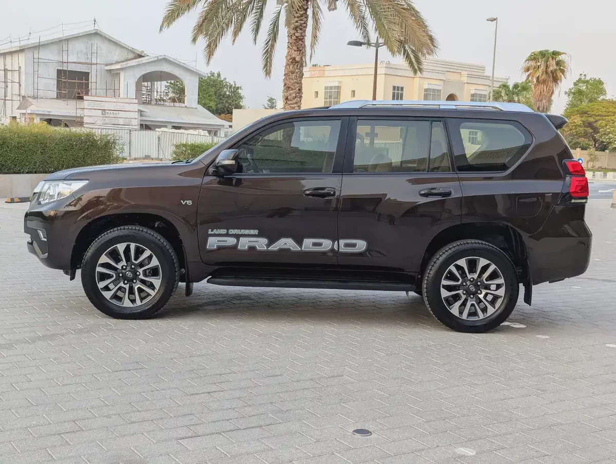 Toyota Prado VXR 2022 | Top Full Option GCC Specs V6 4.0L Interior and Exterior Excellent Condition-7-7