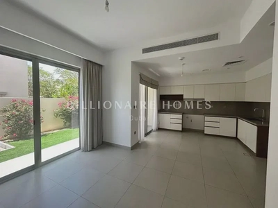 Bright and Spacious 3-Bedroom Villa in Camelia 2, Arabian Ranches - Perfect Family Home in a Tranquil Community-0