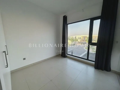 Bright and Spacious 3-Bedroom Villa in Camelia 2, Arabian Ranches - Perfect Family Home in a Tranquil Community-3