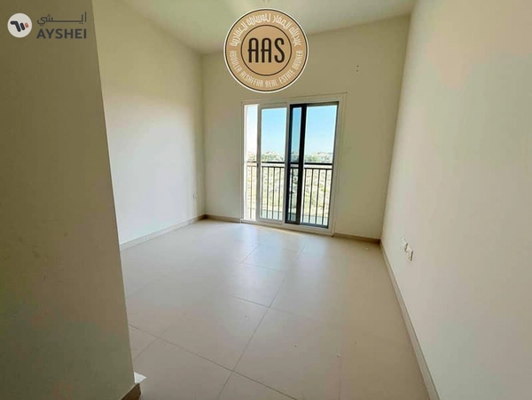 SINGLE ROW SPACIOUS 3BR+MAID VILLA FOR RENT
