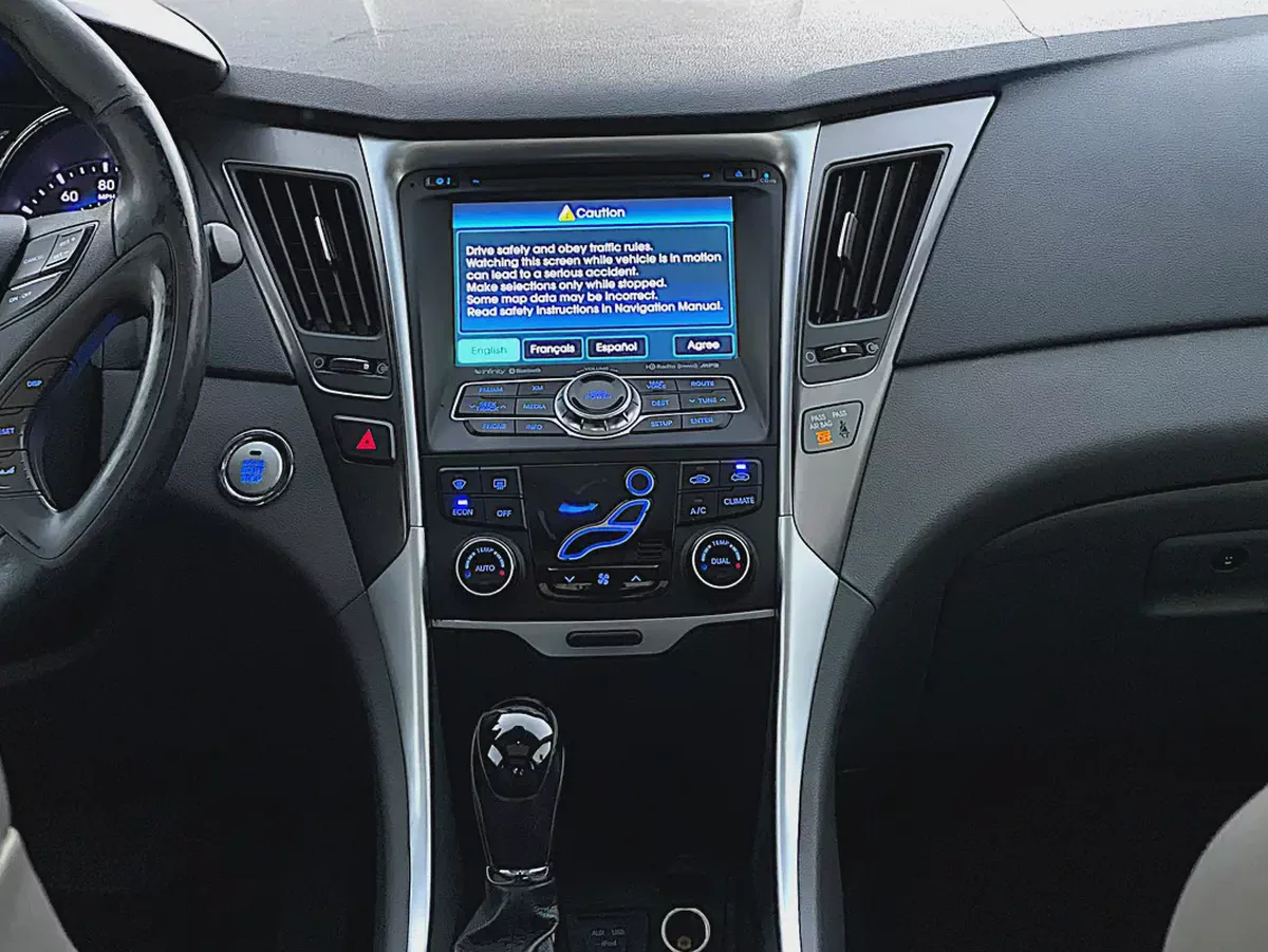 HYUNDAI SONATA | HYBRID | LIMITED | 2.4L V4 | WELL MAINTAINED-12-12