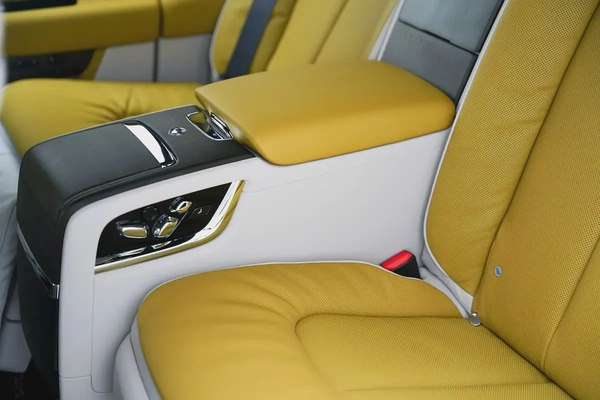 2026 ROLLS ROYCE CULLINAN WITH WARRANTY AND SERVICE CONTRACT