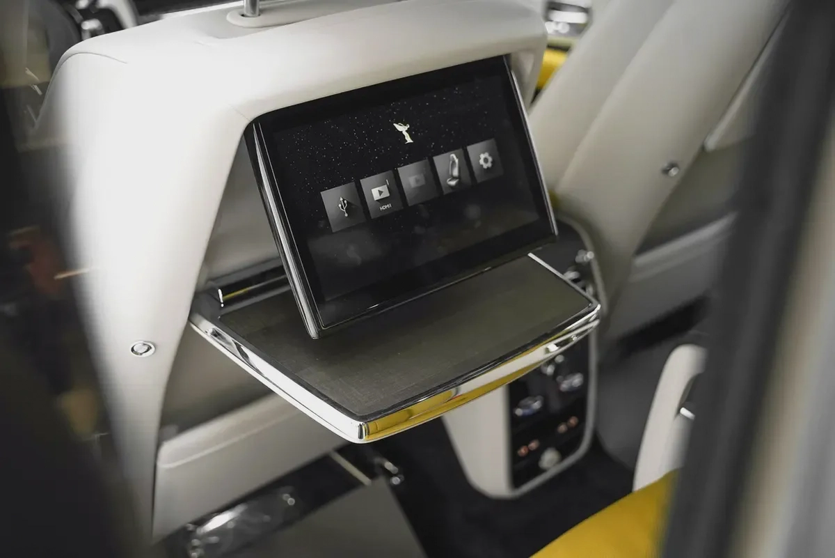 2026 ROLLS ROYCE CULLINAN WITH WARRANTY AND SERVICE CONTRACT-8-8
