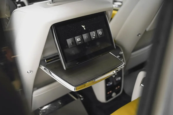2026 ROLLS ROYCE CULLINAN WITH WARRANTY AND SERVICE CONTRACT