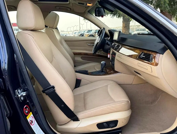 BMW 323i | 2006 | BEIGE INTERIOR | JAPAN IMPORT | CLEAN TITLE |