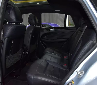 Mercedes Benz GLE43 AMG ( 2018 Model ) in Silver Color GCC Specs-6