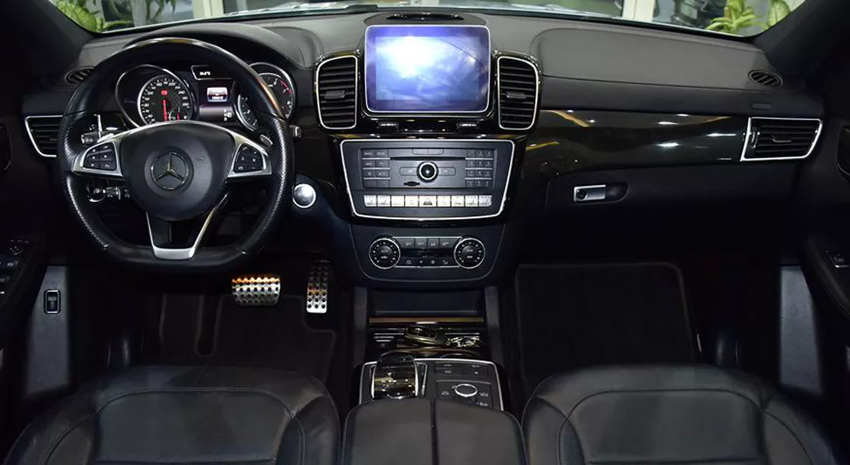 Mercedes Benz GLE43 AMG ( 2018 Model ) in Silver Color GCC Specs-11-11