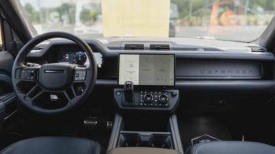 2026 Land Rover Defender Octa | Brand New-12