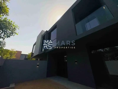 "Stunning 4-Bedroom Middle Unit Townhouse in Masaar – For rent-10
