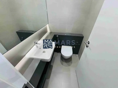 "Stunning 4-Bedroom Middle Unit Townhouse in Masaar – For rent-11