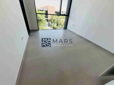 "Stunning 4-Bedroom Middle Unit Townhouse in Masaar – For rent-6