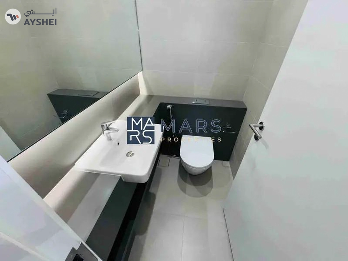 "Stunning 4-Bedroom Middle Unit Townhouse in Masaar – For rent-11-11