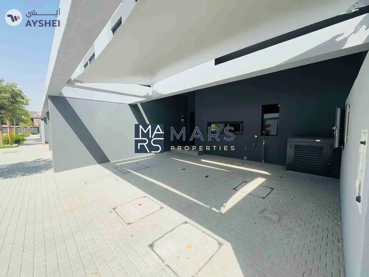 "Stunning 4-Bedroom Middle Unit Townhouse in Masaar – For rent-1-1