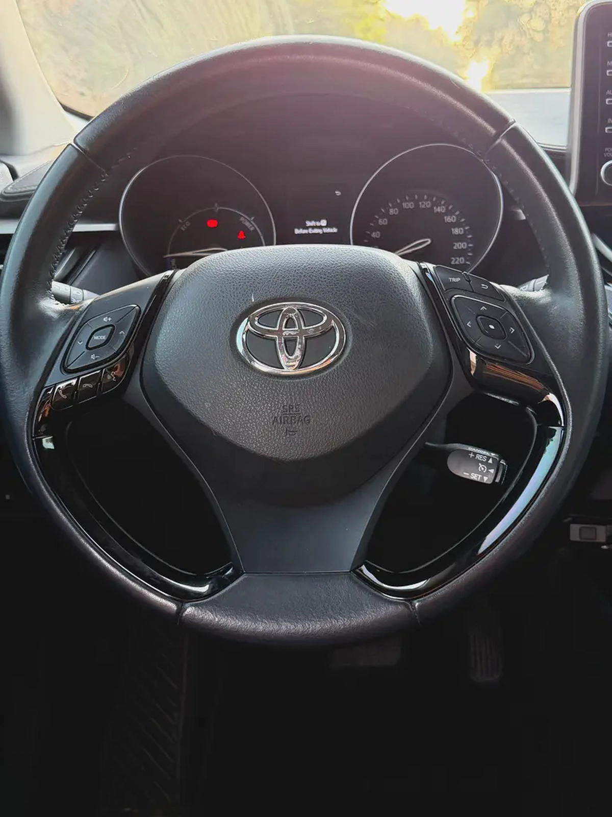 TOYOTA C-HR—2021–GCC—FREE ACCIDENT—ORIGINAL PAINT—HYBRID—EXCELLENT CONDITION