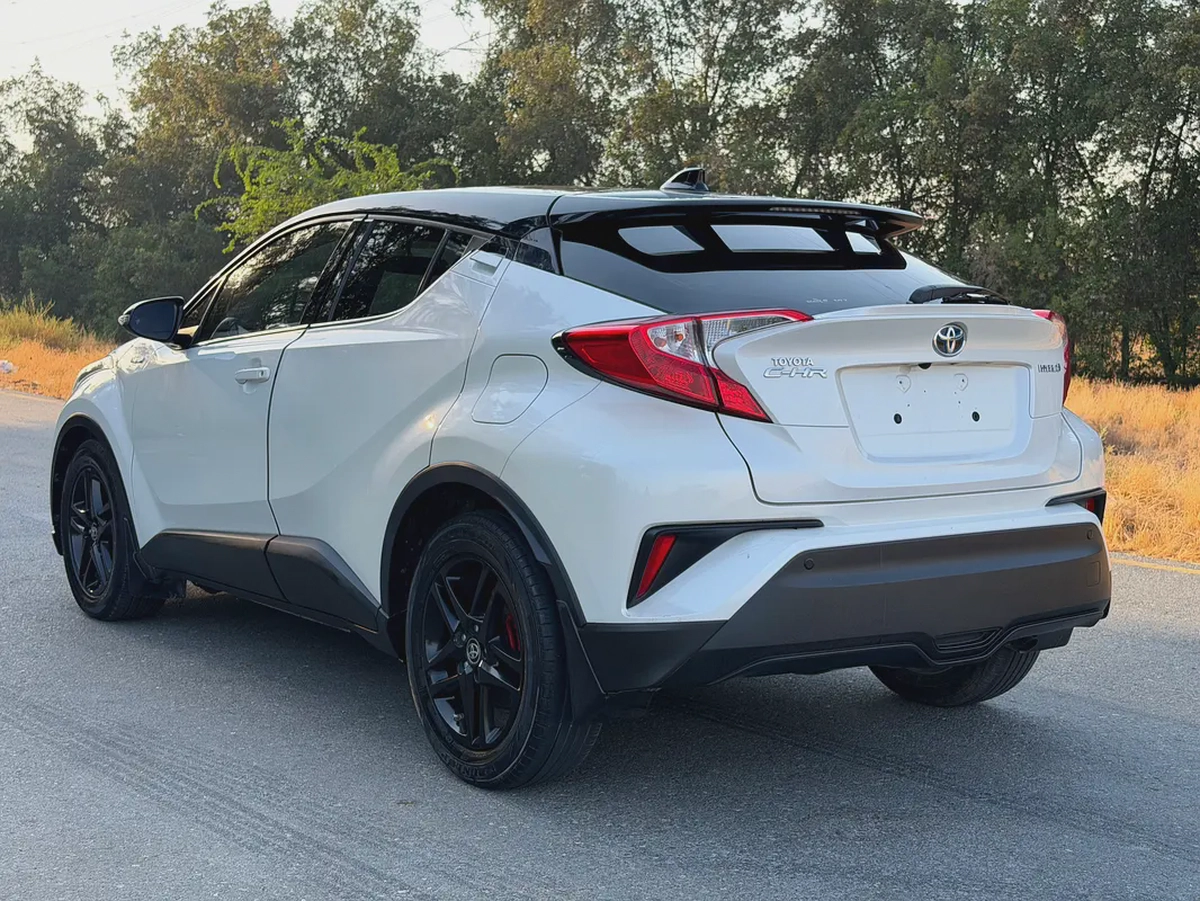 TOYOTA C-HR—2021–GCC—FREE ACCIDENT—ORIGINAL PAINT—HYBRID—EXCELLENT CONDITION