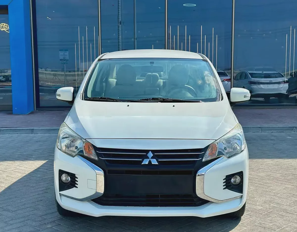 GLX MEDIUM LINE TRIM, 1.2L, GCC, ACCIDENT FREE, (365/-MONTHLY)-2-2