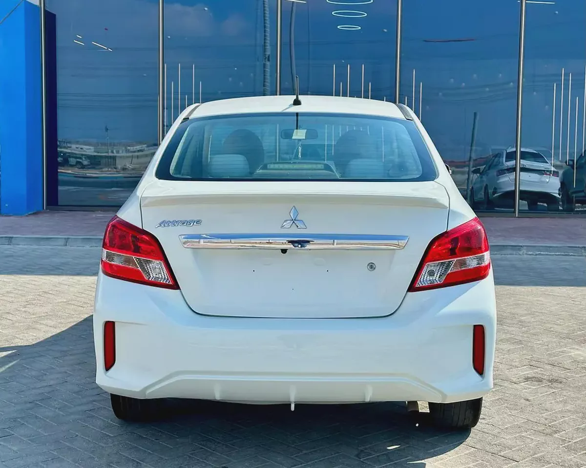 GLX MEDIUM LINE TRIM, 1.2L, GCC, ACCIDENT FREE, (365/-MONTHLY)-5-5