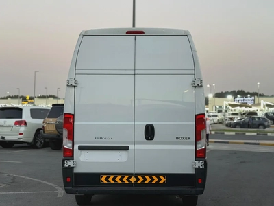 Peugeot Boxer 2023 White High Roof-4