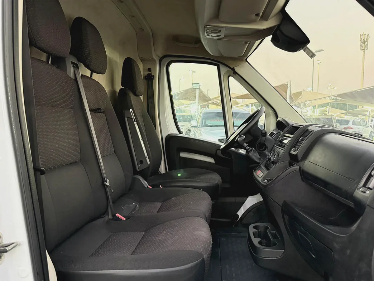 Peugeot Boxer 2023 White High Roof-6-6