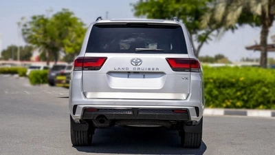Toyota Land Cruiser TOYOTA LAND CRUISER LC300 VX 3.5L TWIN TURBO 2024-7