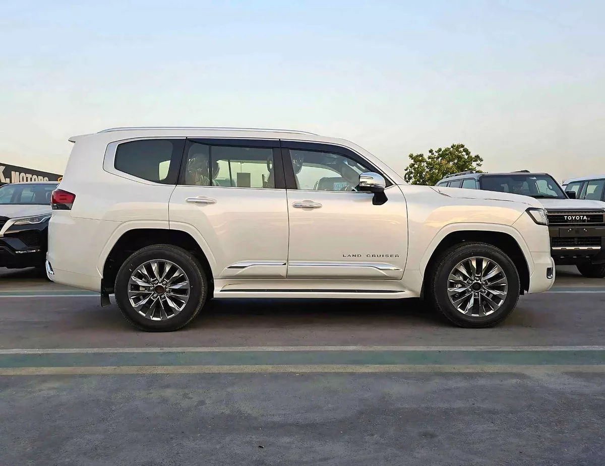 Toyota Land Cruiser VXR 3.5L Petrol Twin Turbo | FULL OPTION | BIG DVD | JBL SPKR | HUD / CODE # VXR3M)-3-0