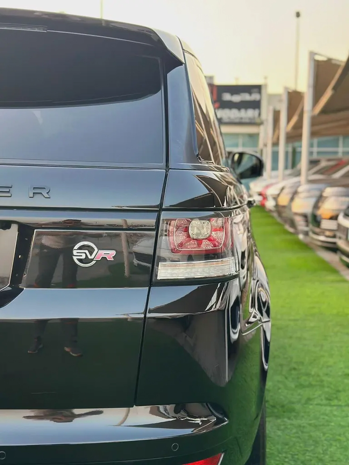 RANGE ROVER (2016) //SPORT SVR// EUROPEAN
//ORIGENAL PAINT//FULL OPTION//GOOD CONDITION//-9-9
