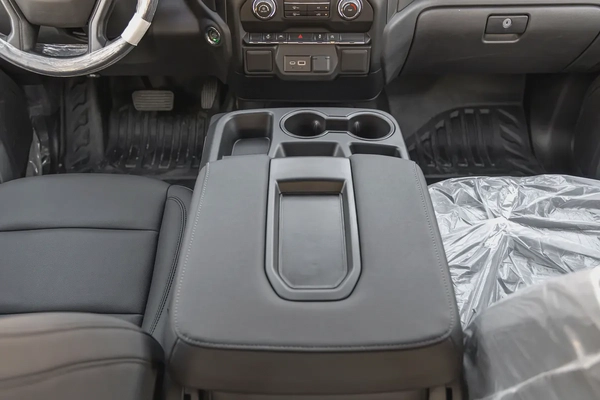 CHEVROLET SILVERADO | V8 5.3L | 4WD | GCC | 2025  (Export)