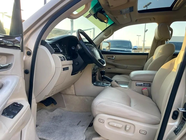 Lexus LX 570 Platinum 2009 - GCC Specs