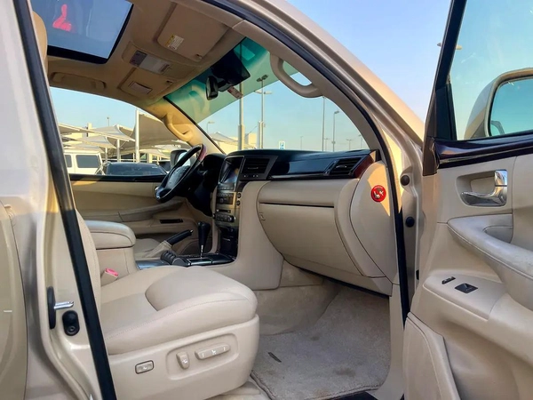 Lexus LX 570 Platinum 2009 - GCC Specs