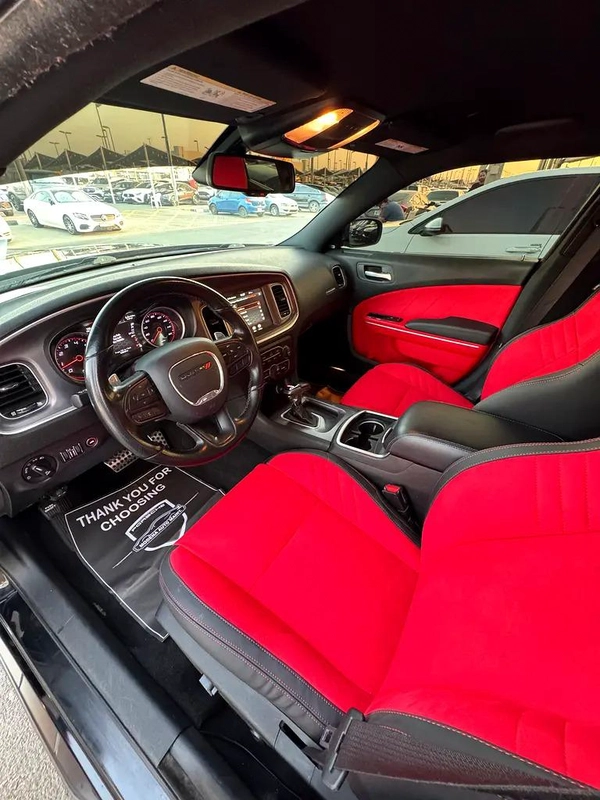 دودچ تشالينچر RT V8 5.7L HEMI موديل 2018 وارد فل اوبشن بحاله ممتازه
