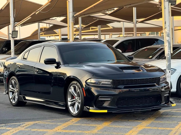 دودچ تشالينچر RT V8 5.7L HEMI موديل 2018 وارد فل اوبشن بحاله ممتازه