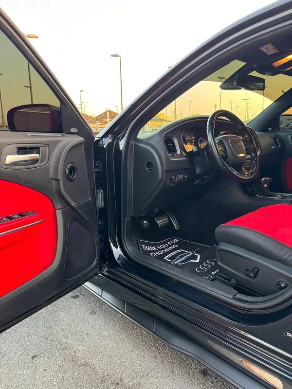 دودچ تشالينچر RT V8 5.7L HEMI موديل 2018 وارد فل اوبشن بحاله ممتازه