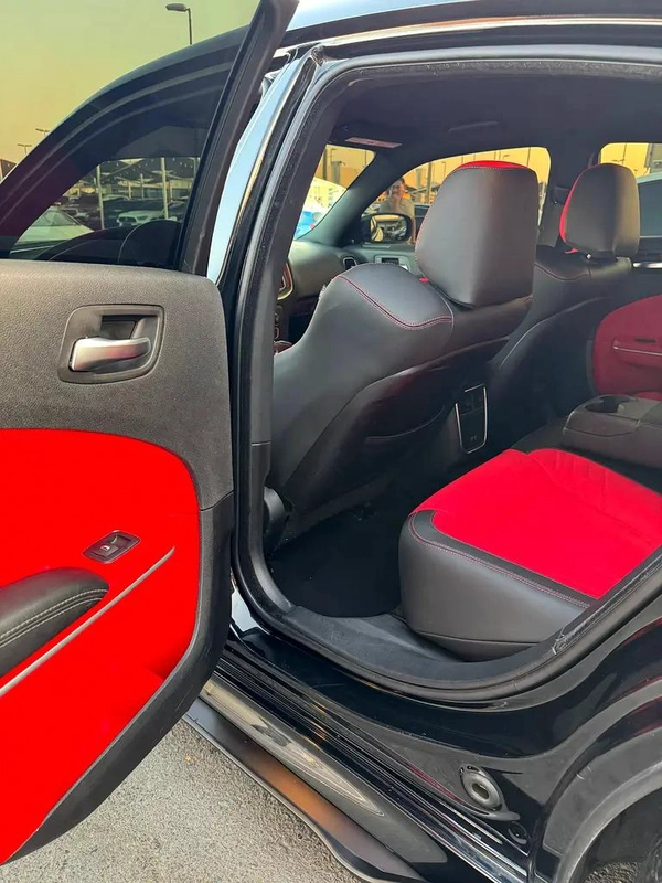 دودچ تشالينچر RT V8 5.7L HEMI موديل 2018 وارد فل اوبشن بحاله ممتازه