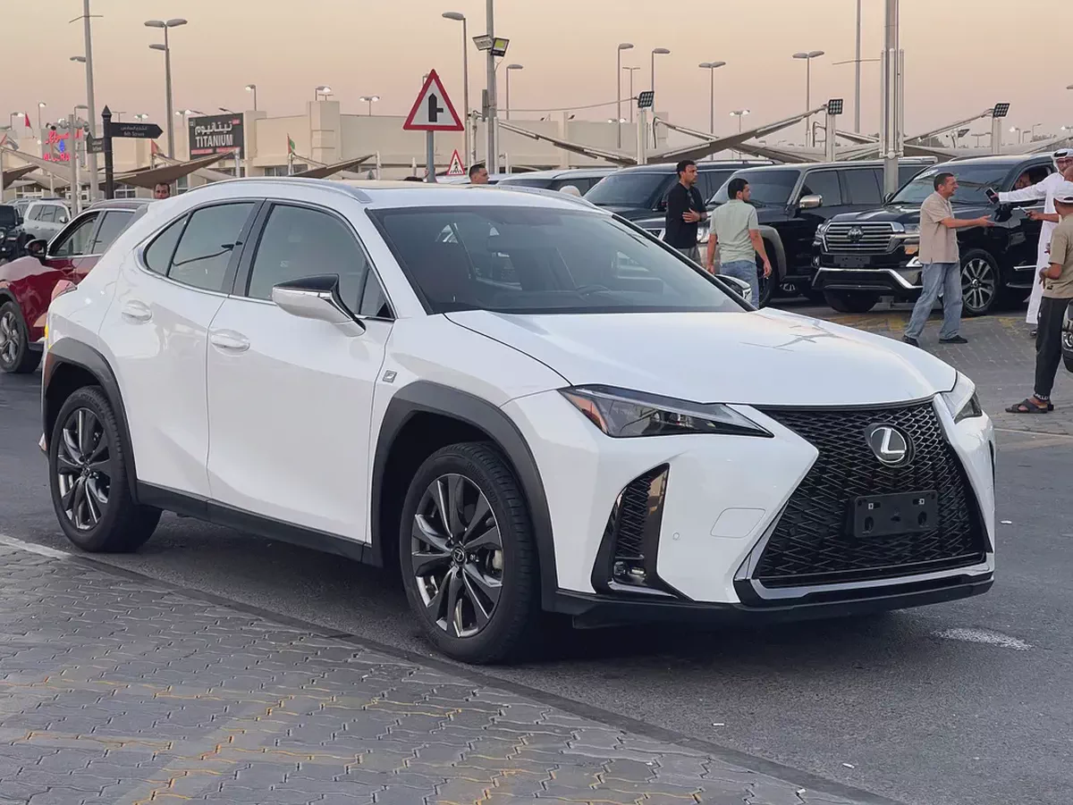 لكزس UX200 خليجي Lexus UX 200 2023 GCC Specs - Pristine Condition-7-7