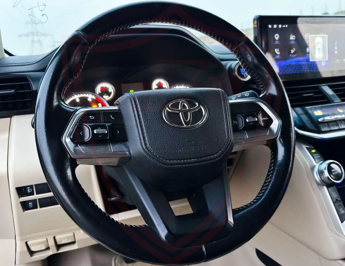Toyota Land Cruiser GXR Toyota Land Cruiser Diesel 2022 | 3.3L V6 | GCC Specs | Accident-Free | Excellent Condition | AED 30-12-0