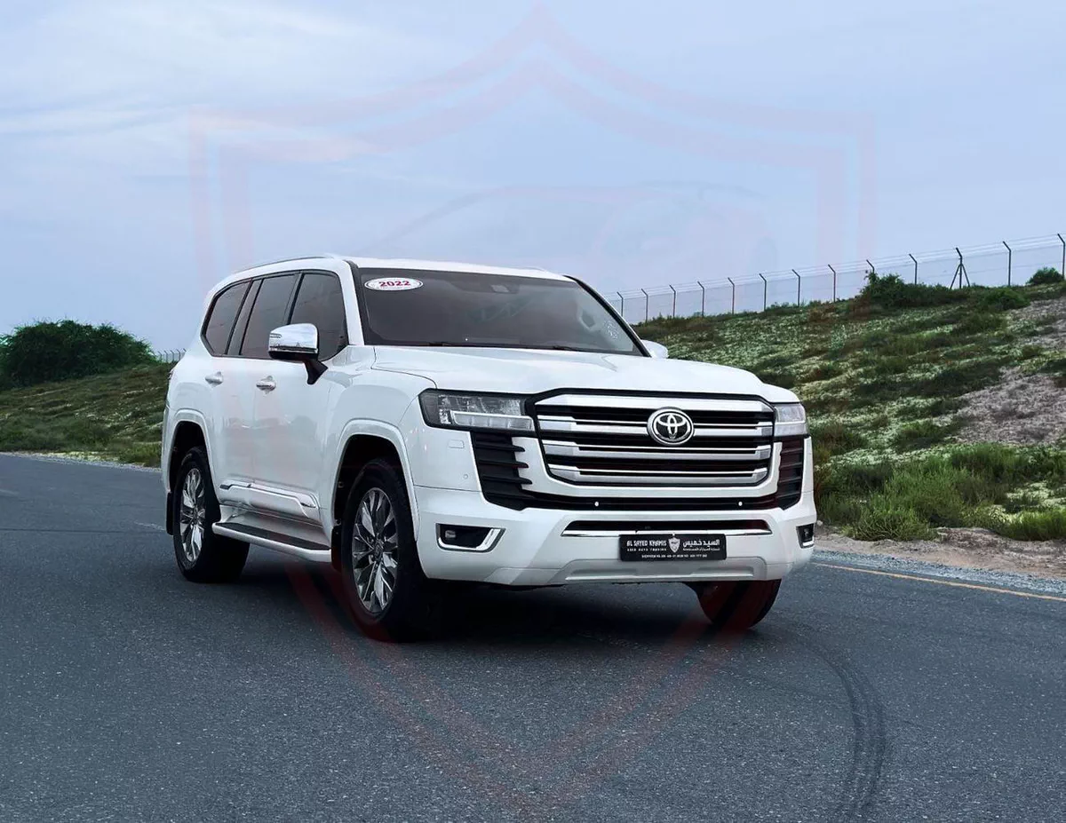 Toyota Land Cruiser GXR Toyota Land Cruiser Diesel 2022 | 3.3L V6 | GCC Specs | Accident-Free | Excellent Condition | AED 30