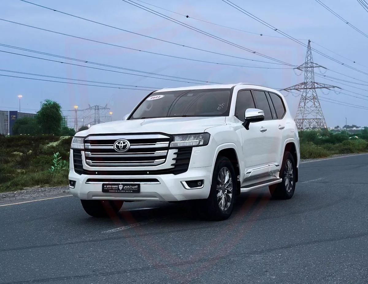 Toyota Land Cruiser GXR Toyota Land Cruiser Diesel 2022 | 3.3L V6 | GCC Specs | Accident-Free | Excellent Condition | AED 30-2-0