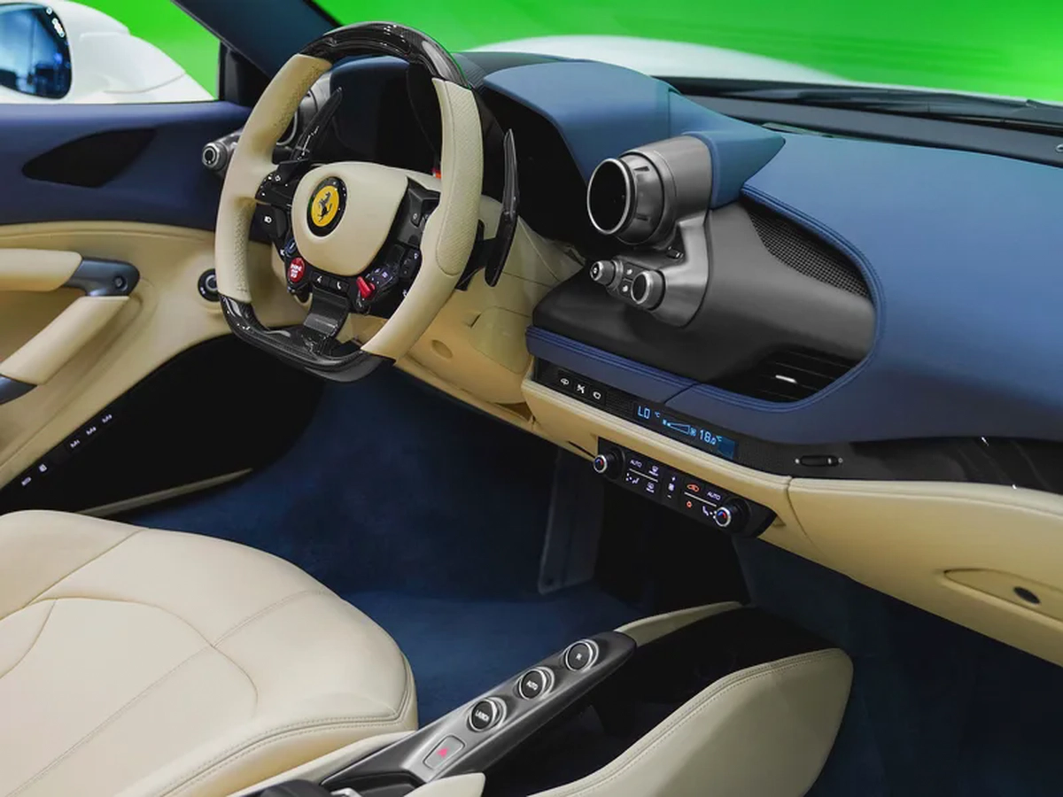 F8 SPIDER 2022 - ONLY 3269 KM - UNDER DEALER’S FREE CONTRACT SERVICE - SUSPENSION LIFTER