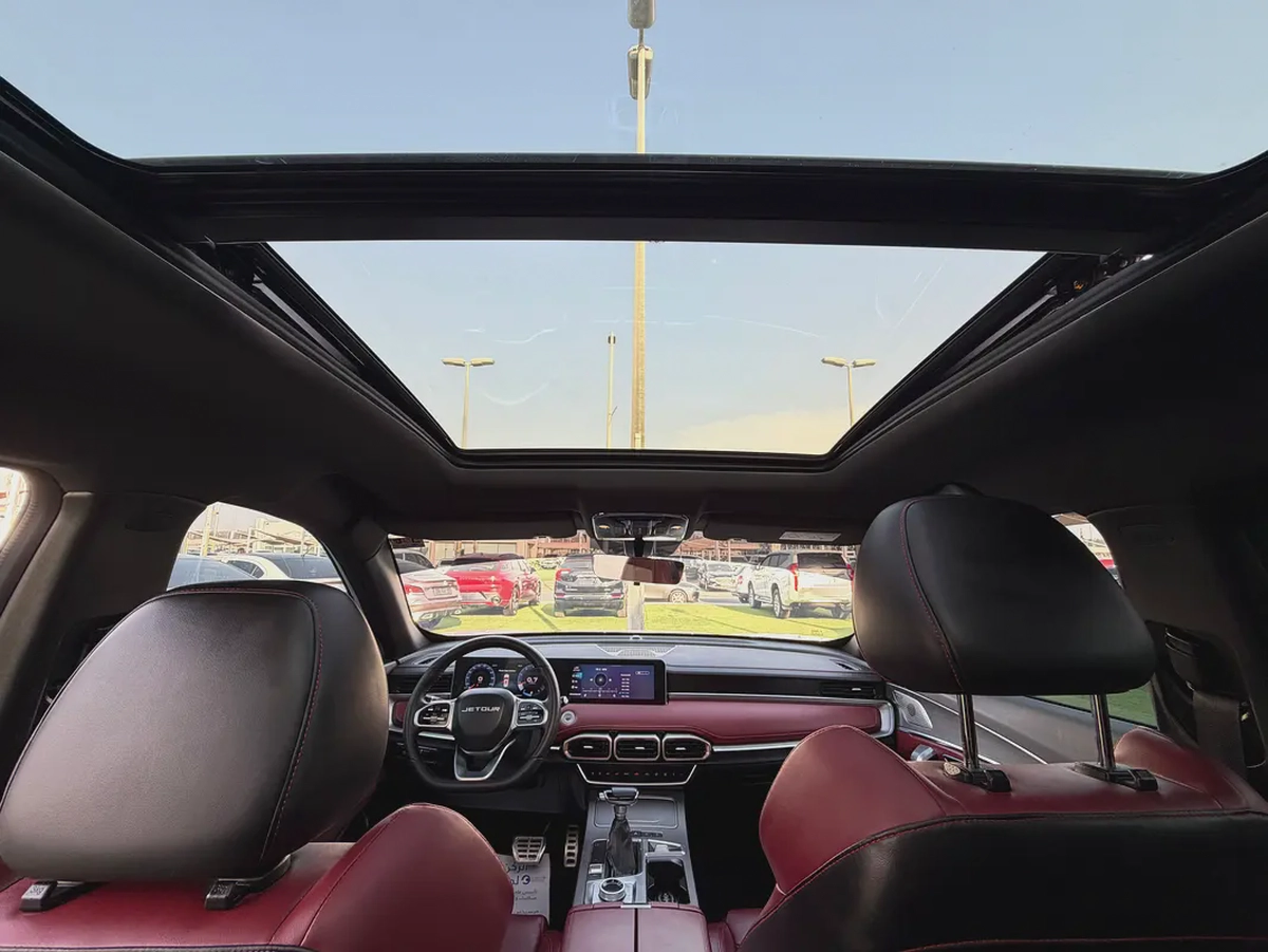 JETOUR X70 PLUS—2023–GCC—FULL OPTIONS—LUXURY—EXCELLENT CONDITIONS