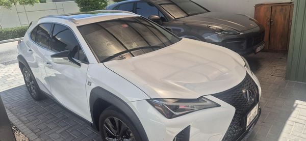 Lexus Car with 52,557 km Mileage