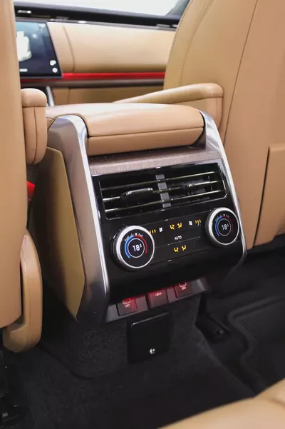 RANGE ROVER P-530 V8 FULLY LOADED 2023 LIKE NEW-12
