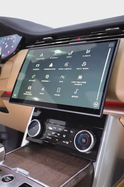 RANGE ROVER P-530 V8 FULLY LOADED 2023 LIKE NEW-18
